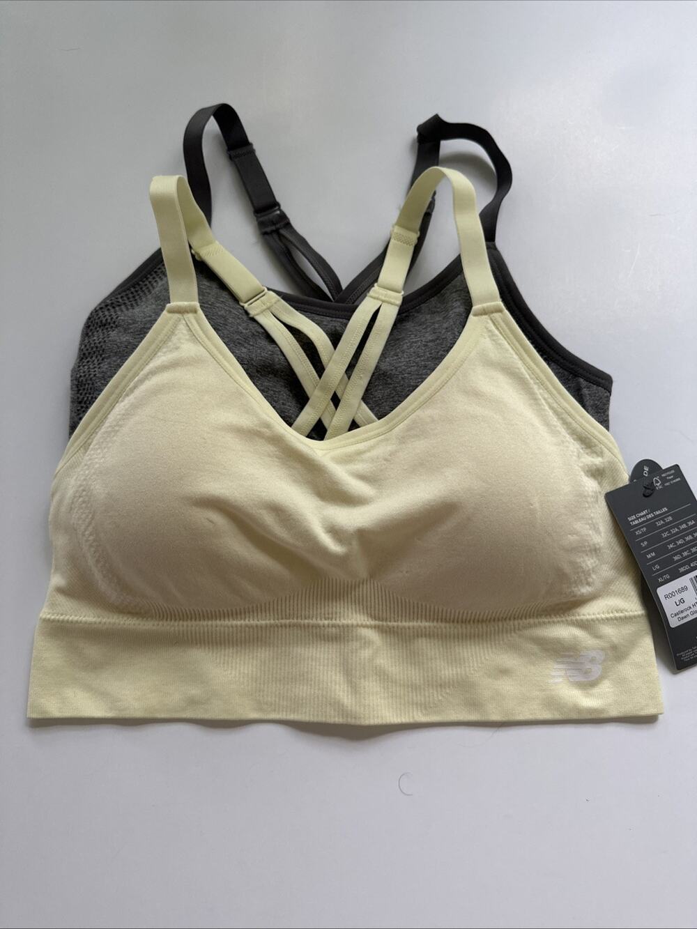 New Balance Women's Scoop Neck Seamless 2 Sport Bra Set Size L NWT Yellow/Gray